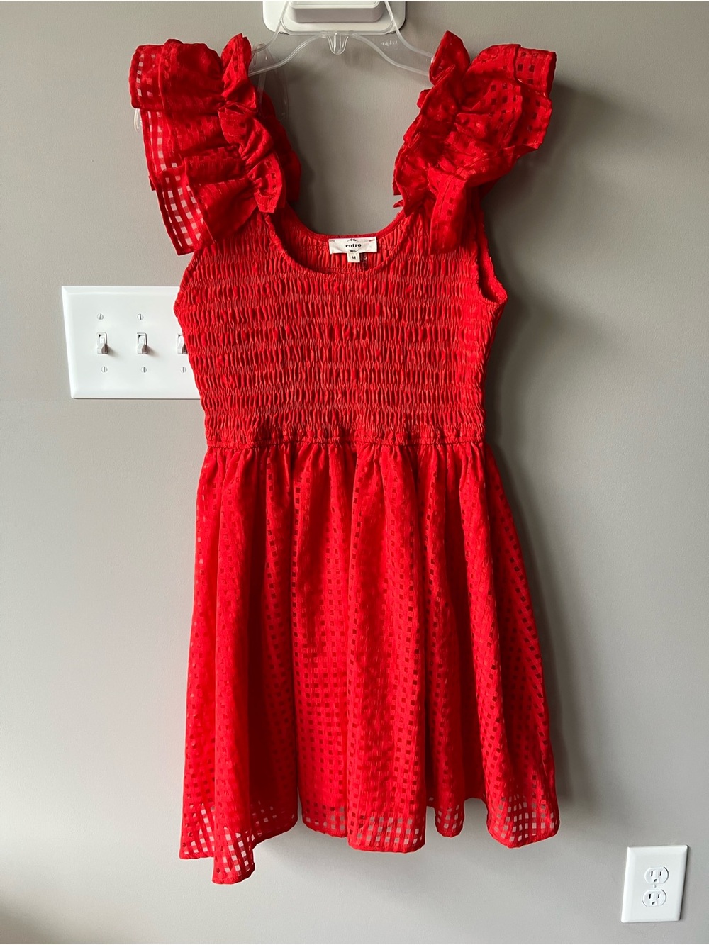 entro women’s Red Ruffle-Sleeve Smocked Dress size medium